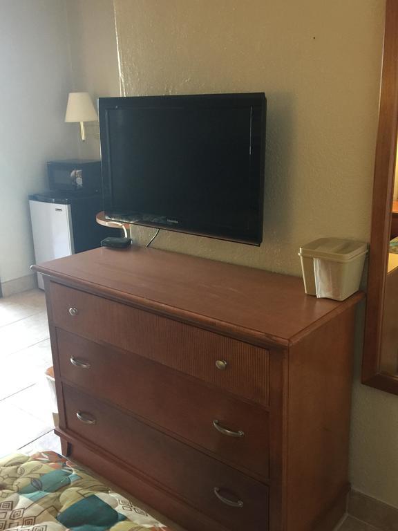 Campbell Motel Cocoa Bagian luar foto