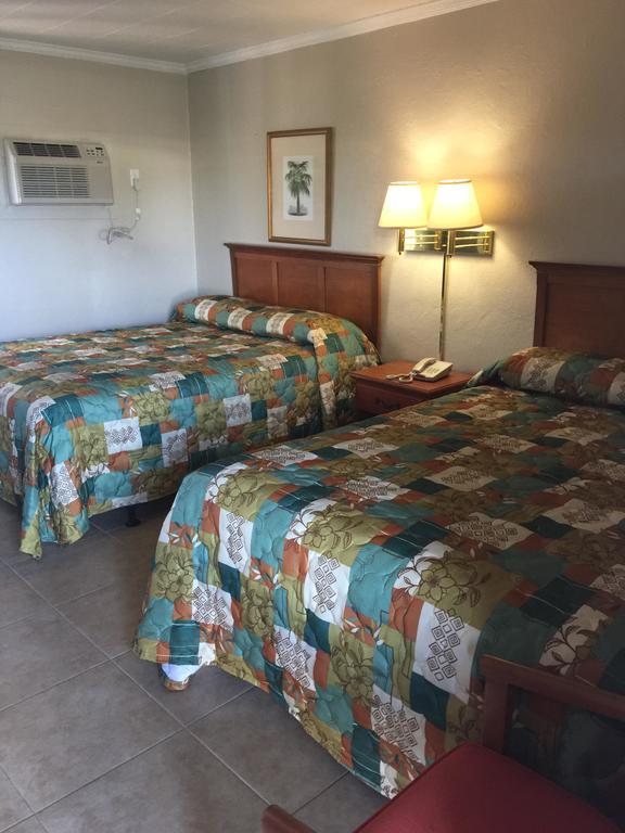 Campbell Motel Cocoa Bagian luar foto