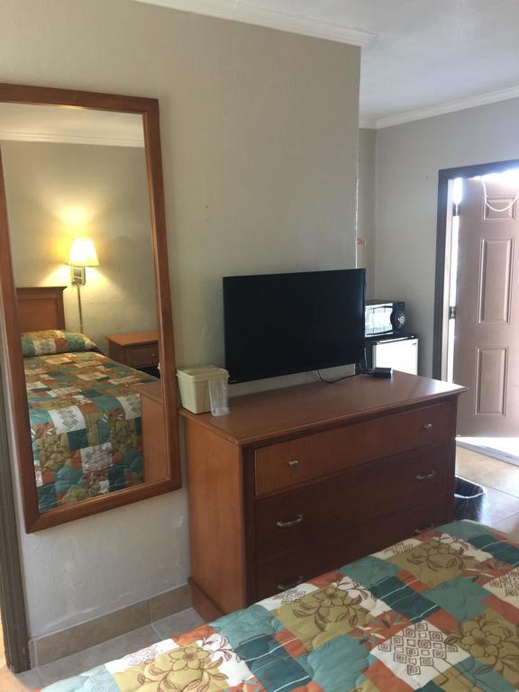Campbell Motel Cocoa Bagian luar foto